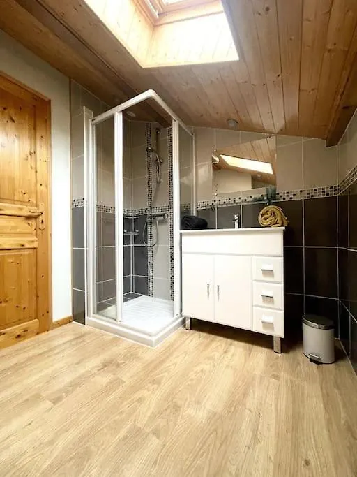 Chalet Entre Lac Et Montagnes Lugrin